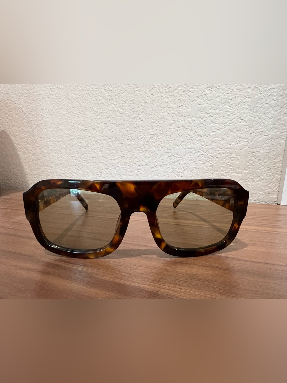 VEHLA - KAIA Sunglasses - Oversized aviator with sage green lenses - Picture 5 of 9